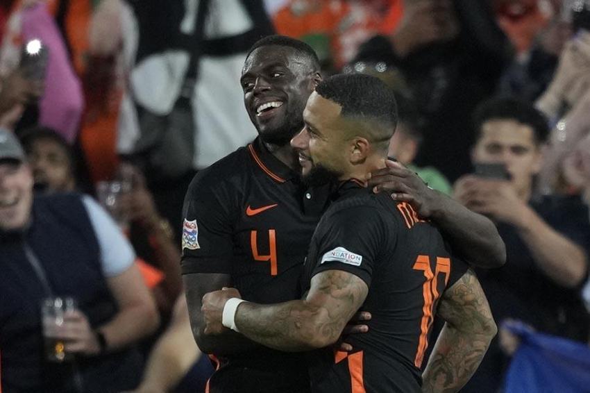 Van Persie'nin can düşmanını Florya'ya getiriyor! Mertens ve Torreira transferleri unutulacak! Yılın bombası...