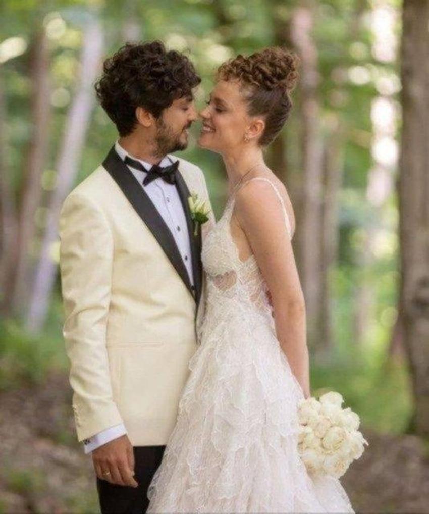 Ece Çeşmioğlu ve Taner Ölmez'den Zeynep'li kutlama!