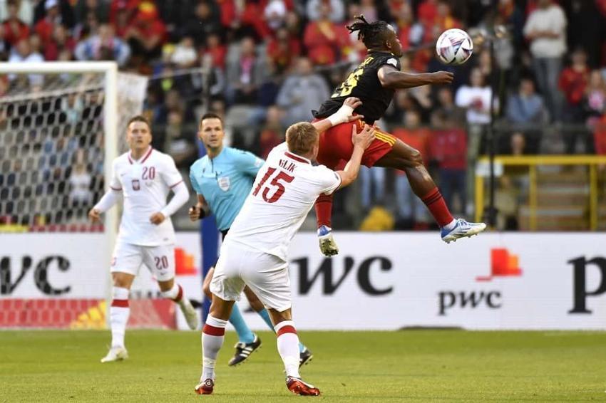 Fenerbahçe'de forvet transferi gündemde! Yakın temasa geçilen Michy Batshuayi'den kötü haber...