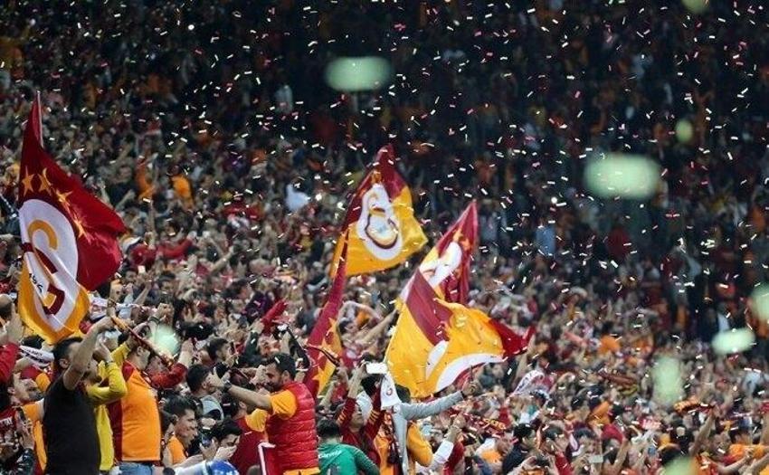 Okan Buruk yüzüne bile bakmadı! Galatasaray'da beklenen ayrılık... Menajeri İstanbul'a geldi