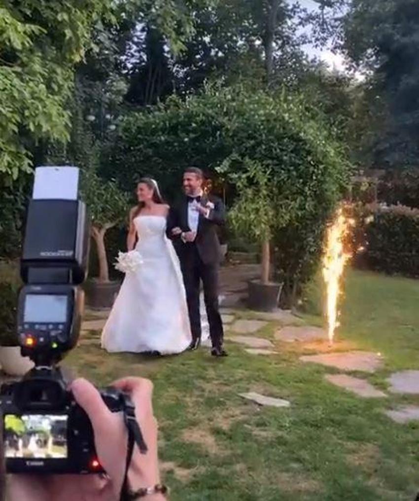 Cengiz Coşkun, Romanyalı sevgilisi Beatrica Lorena ile evlendi!