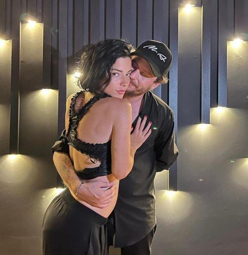 Merve Boluğur küstü! Gazetecilerle konuşmadı, telefonuyla ilgilendi