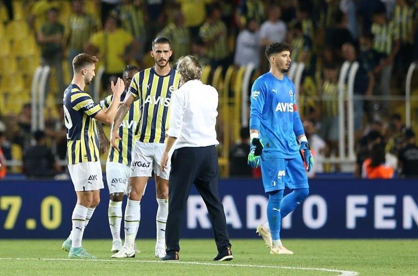 Slovacko maçının en büyük sürpriziydi! Jorge Jesus fişini çekti 8 futbolcu Samandıra'yı terk etti
