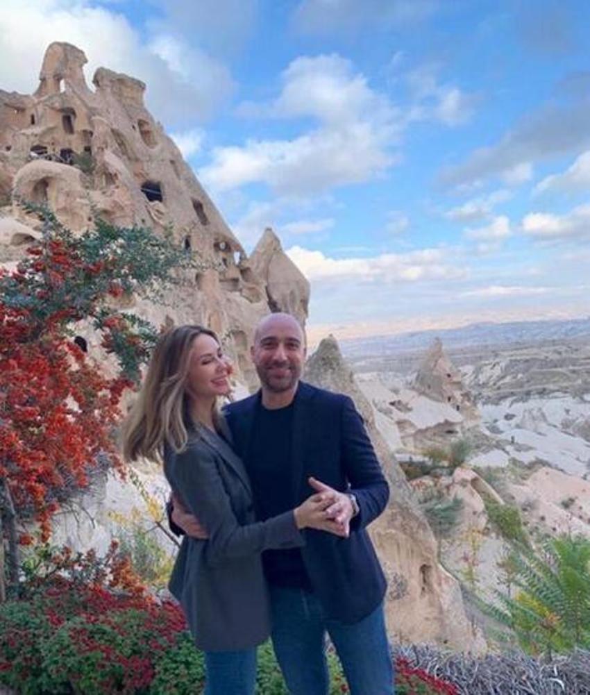 Demet Şener sevgilisine mayolu pozlar verdi! Fiziği gençlere taş çıkardı...