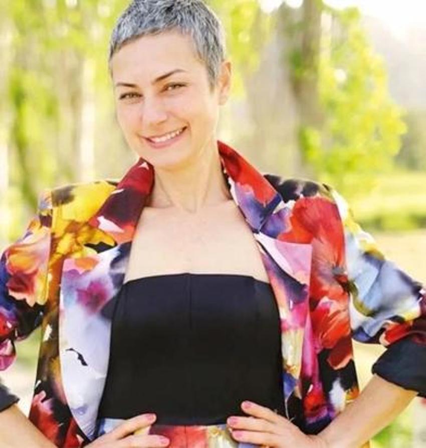 90'lı yılların Kara Melek'i Sanem Çelik son haliyle şaşırttı!