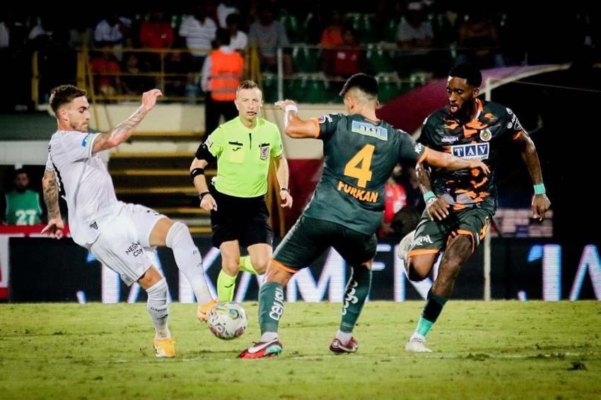 Beşiktaş'tan Alanyaspor maçı hakemi Yasin Kol'a sert tepki: Maçlarımızda görmek istemiyoruz!