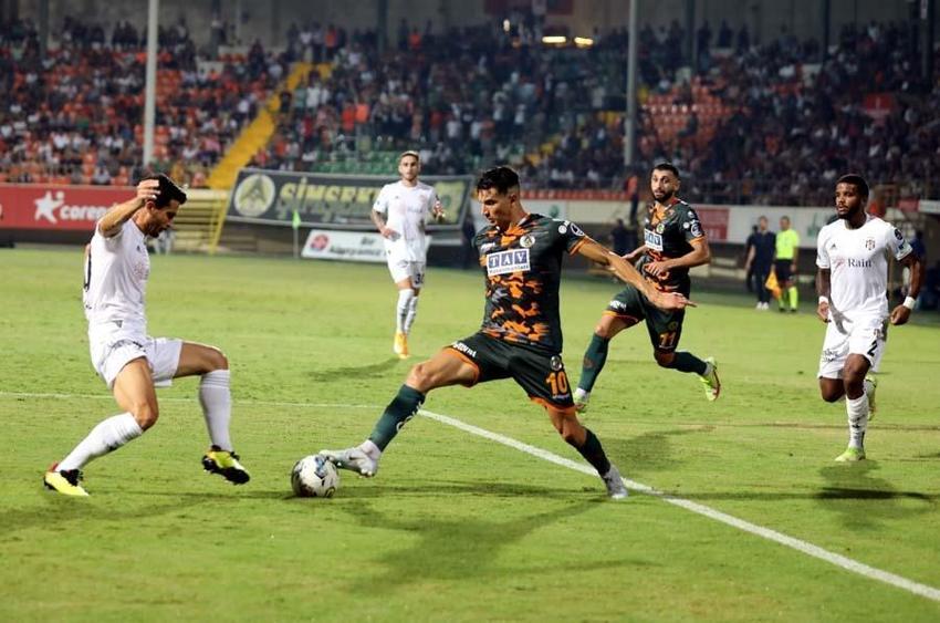 Beşiktaş'tan Alanyaspor maçı hakemi Yasin Kol'a sert tepki: Maçlarımızda görmek istemiyoruz!
