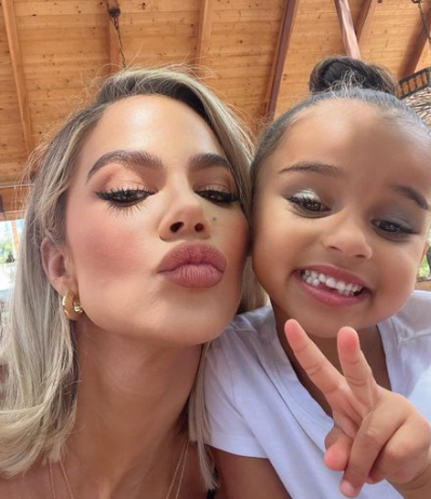 Khloe Kardashian'dan güzel haber! İkinci kez anne oldu...