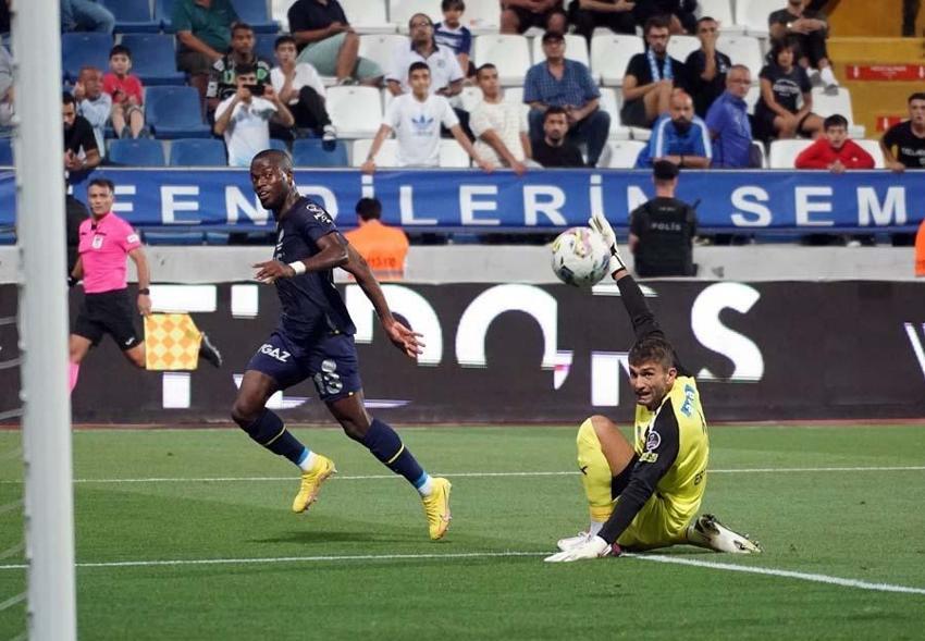 Fenerbahçe Kasımpaşa'ya 6 gol attı işler değişti! Taraftar forvet transferi beklerken ters köşe iddia...