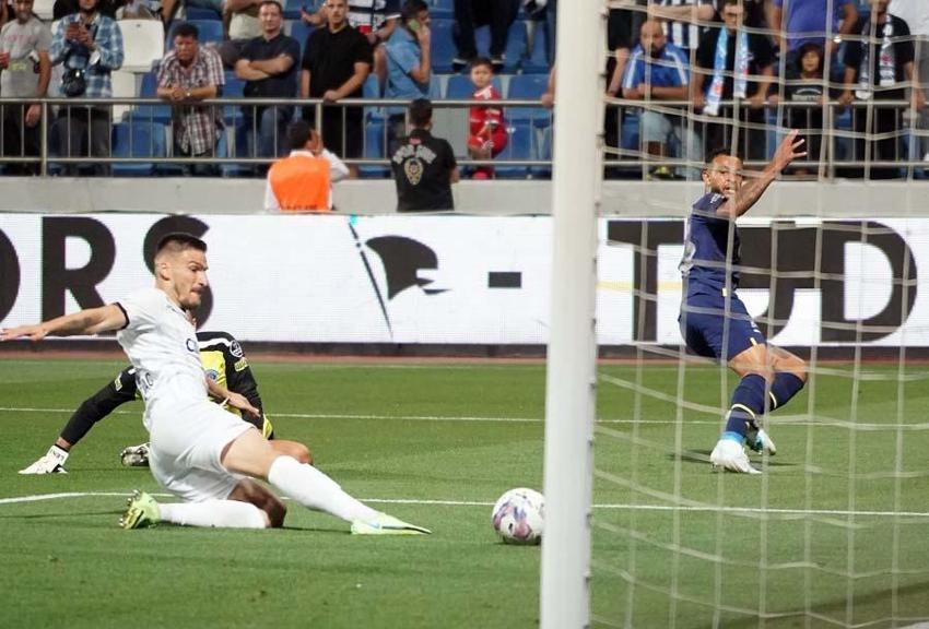 Fenerbahçe Kasımpaşa'ya 6 gol attı işler değişti! Taraftar forvet transferi beklerken ters köşe iddia...