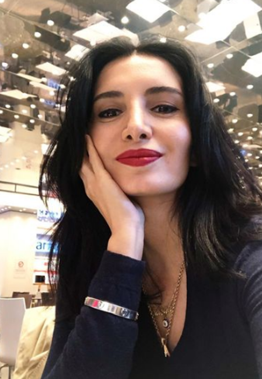 Başak Sayan: Tanıştıktan 1 ay sonra Washington'da evlendik!
