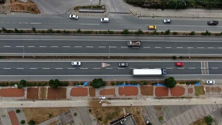 Üreticiler Karadeniz Sahil Yolu'nu harmana çevirdi! Süreyi 1 hafta kısaltıyor