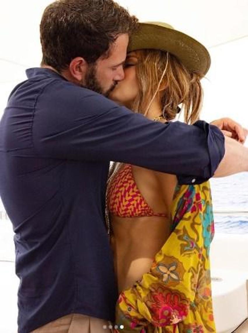 Jennifer Lopez ve Ben Affleck çiftinin düğün detayları belli oldu!