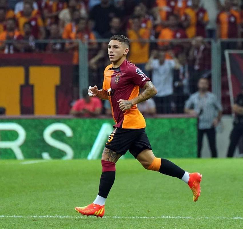 Galatasaray'da Okan Buruk Giresun maçında oyundan almıştı biletini kesti yerine yeni transfer istedi!