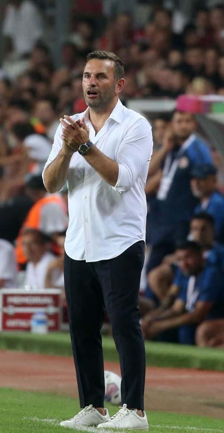 Galatasaray'da Okan Buruk Giresun maçında oyundan almıştı biletini kesti yerine yeni transfer istedi!
