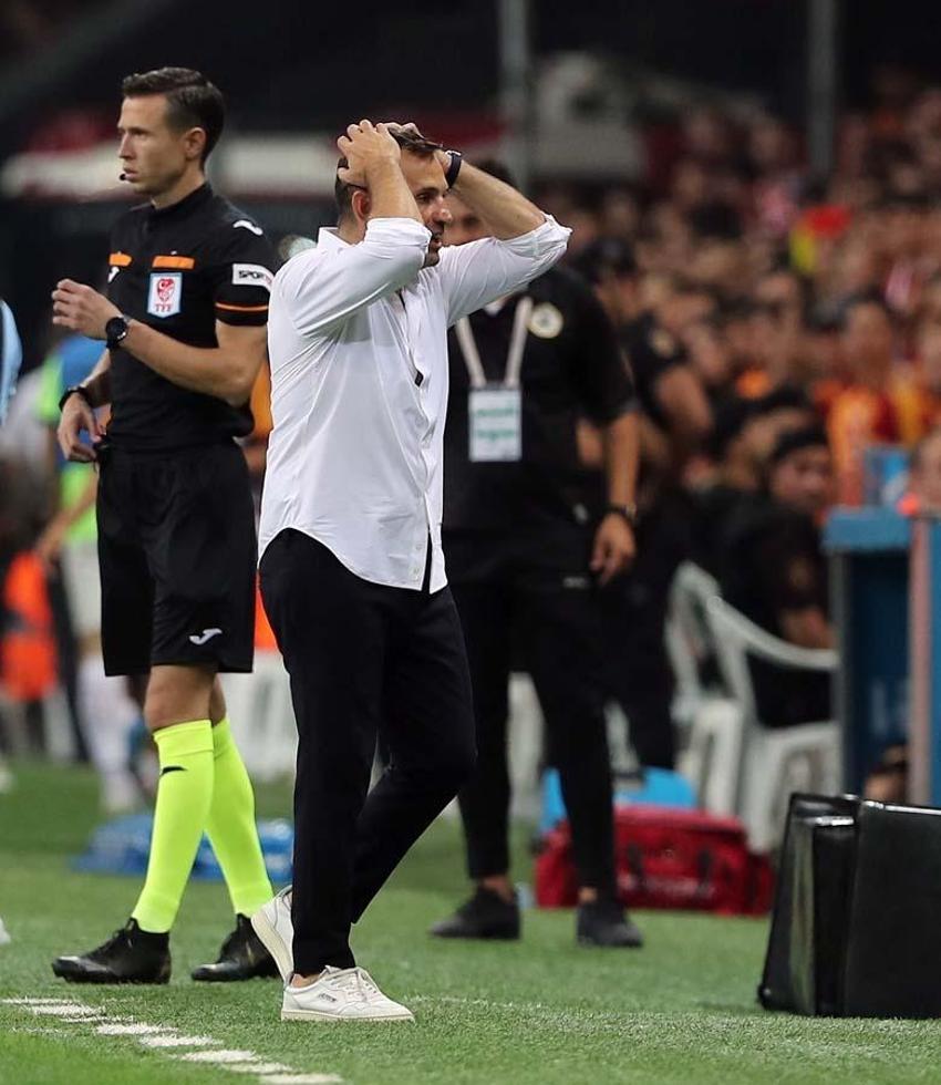 Galatasaray'da Okan Buruk Giresun maçında oyundan almıştı biletini kesti yerine yeni transfer istedi!