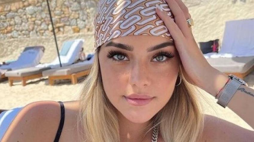 Eski Survivor yarışmacısı Aycan Yanaç beyaz bikinisiyle dikkatleri üzerine çekti!