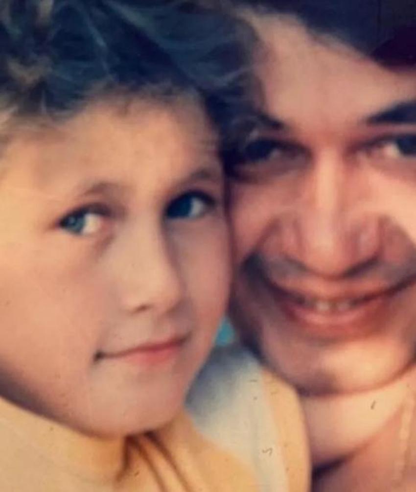 Ece Dizdar'dan duygusal paylaşım:23 yıl önce bugün ailemi depremde kaybettim