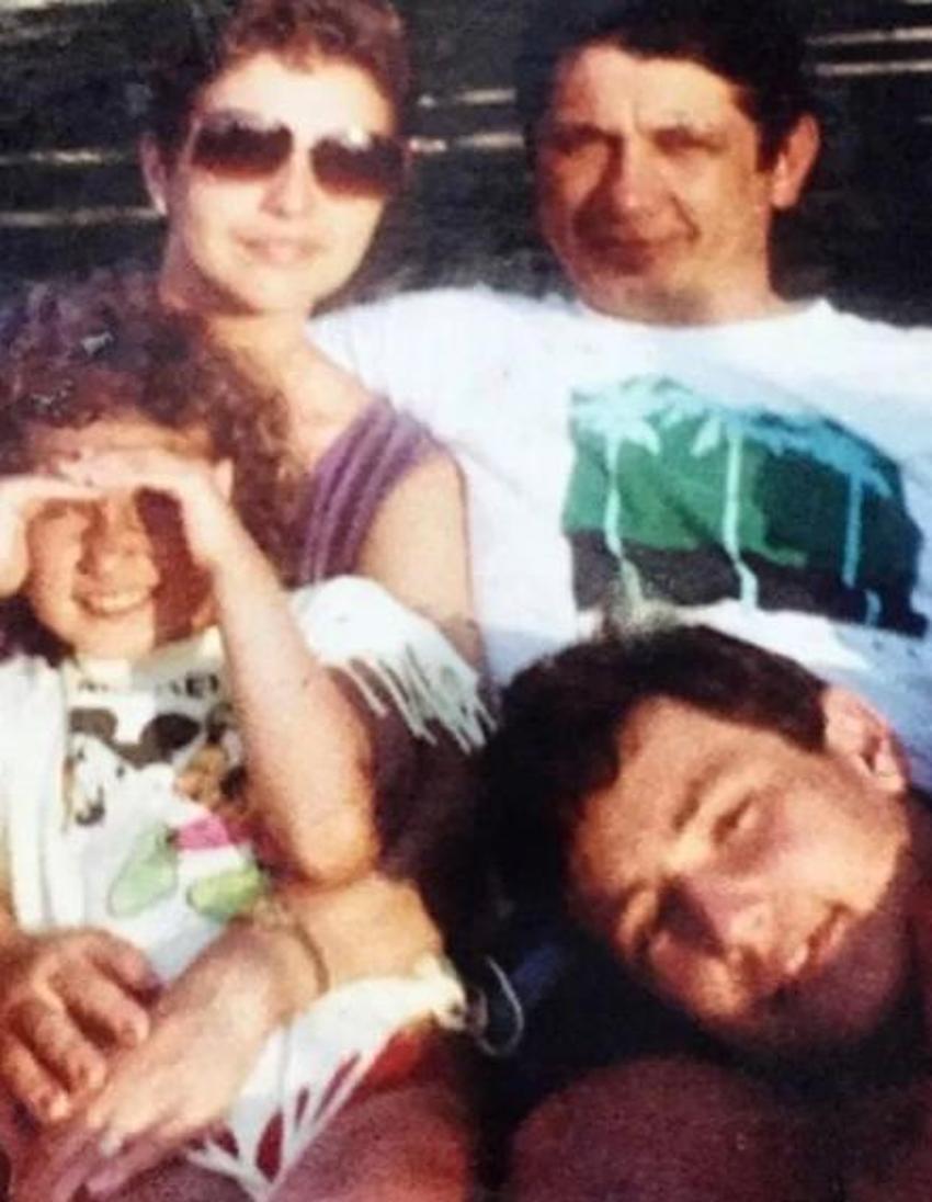 Ece Dizdar'dan duygusal paylaşım:23 yıl önce bugün ailemi depremde kaybettim