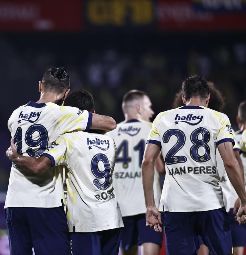 Austria Wien - Fenerbahçe maçına damga vuran olay! Altay Bayındır bir anda yere yığıldı