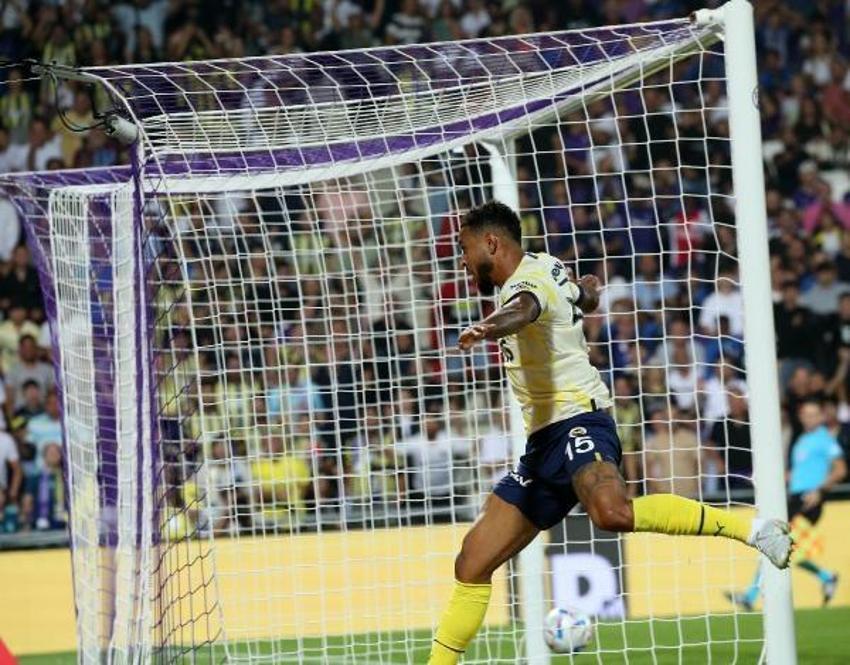 Austria Wien - Fenerbahçe maçına damga vuran olay! Altay Bayındır bir anda yere yığıldı