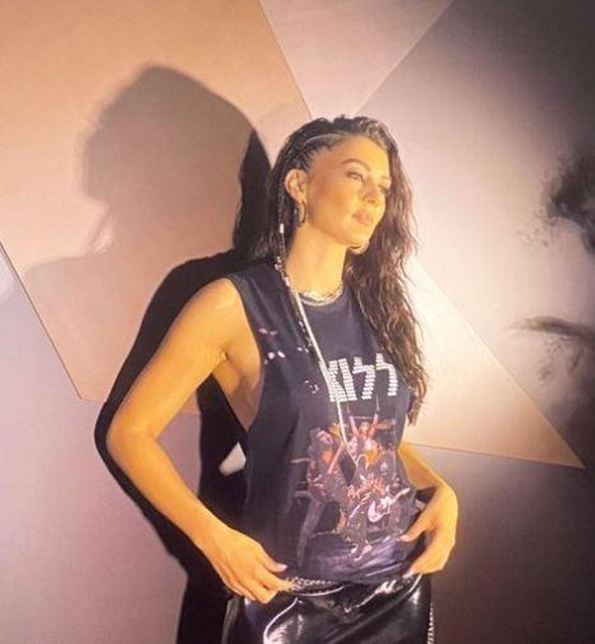 Burcu Özberk'in yeni imajı dikkat çekti! 'Biraz değişiklik'