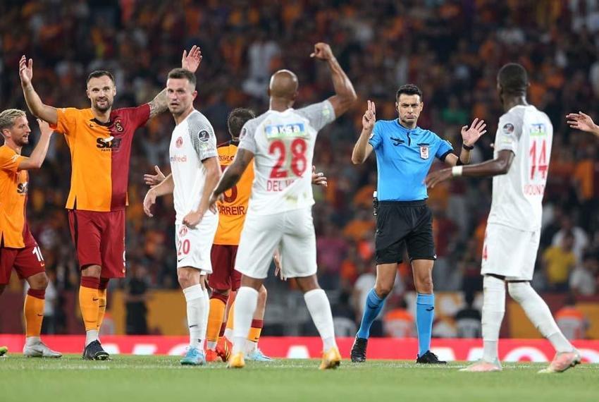 Ümraniyespor-Galatasaray maçında 8 dakikada 3 penaltı beklentisi! Yeni transfer direkten döndü...