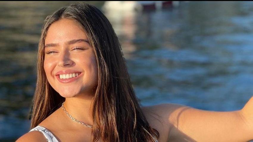 Survivor Ayşe'nin yatak pozu sosyal medyayı ikiye böldü