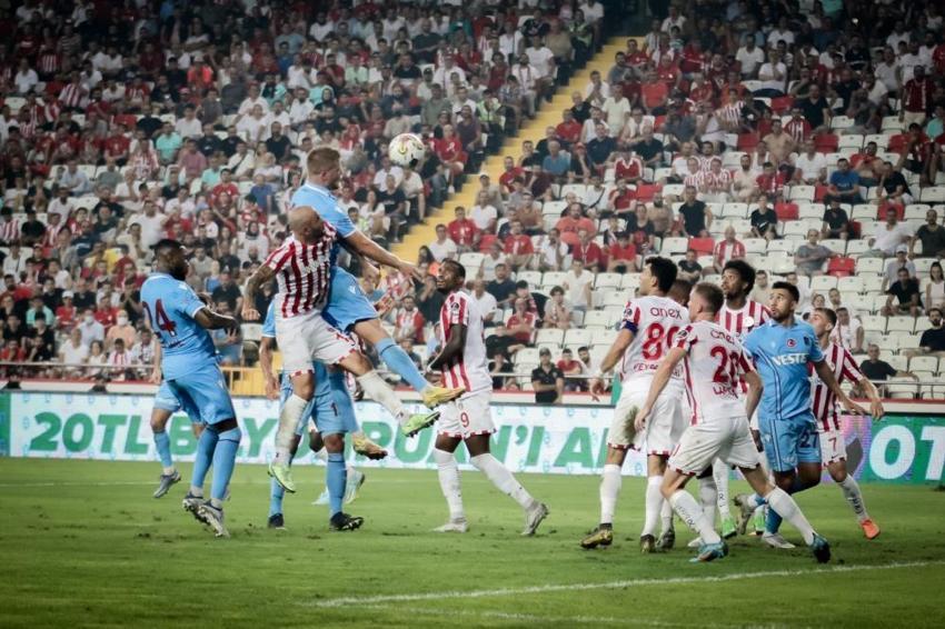 Antalyaspor - Trabzonspor maçına doyulmadı! Yıllar sonra bir ilk yaşandı
