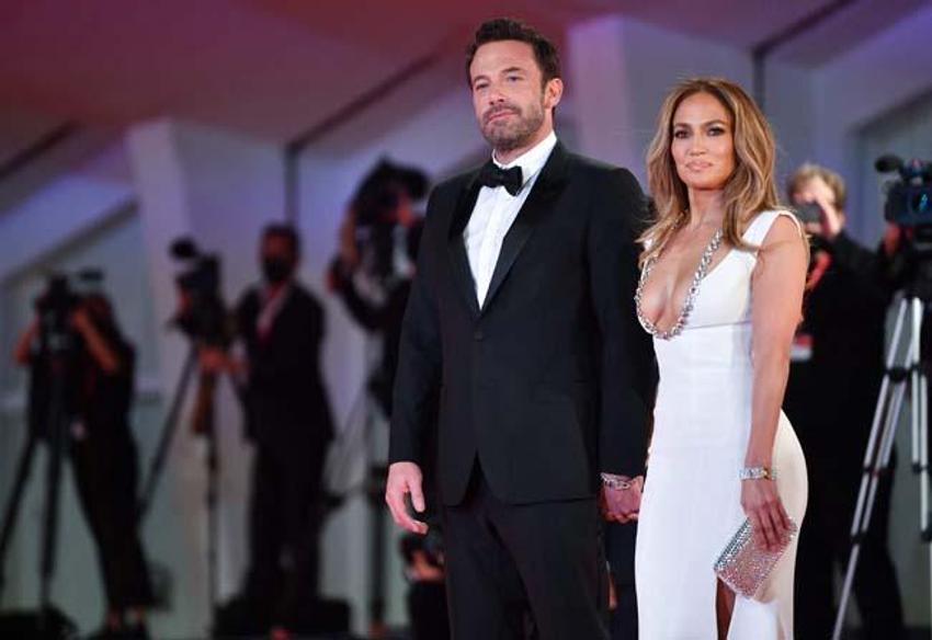 Jennifer Lopez ile Ben Affleck düğünü başladı! Masalsı düğünden ilk kareler ortaya çıktı...