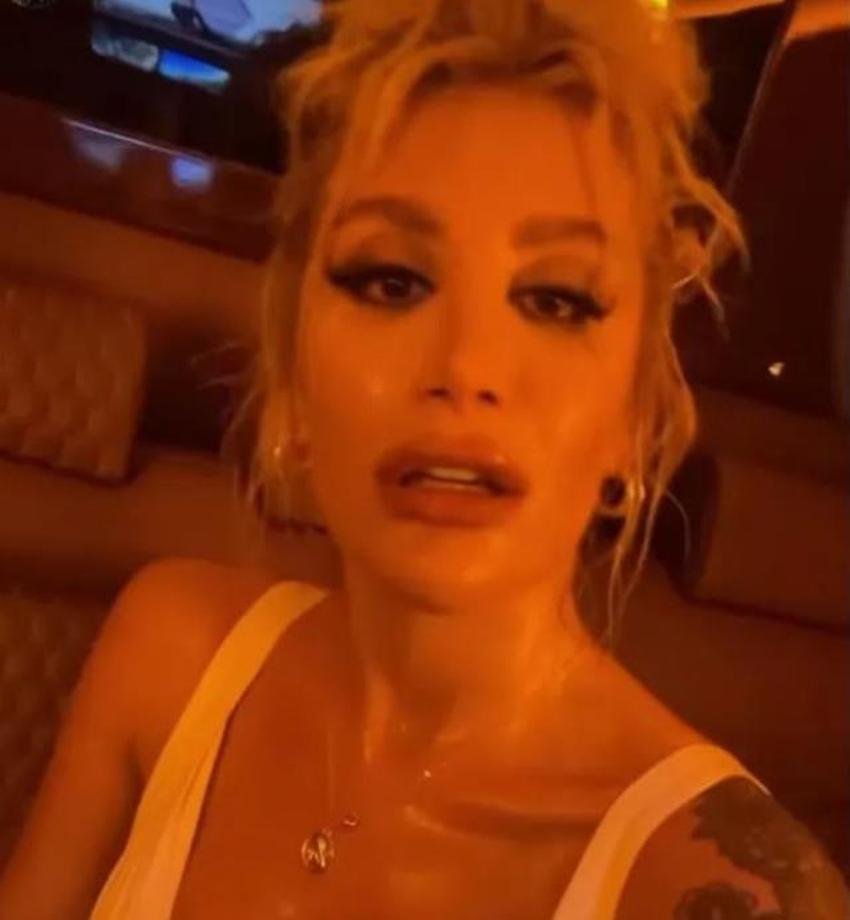 İrem Derici sahnede zor anlar yaşadı! 'Ben 2'ye kadar duş alsam ancak paklanırım'