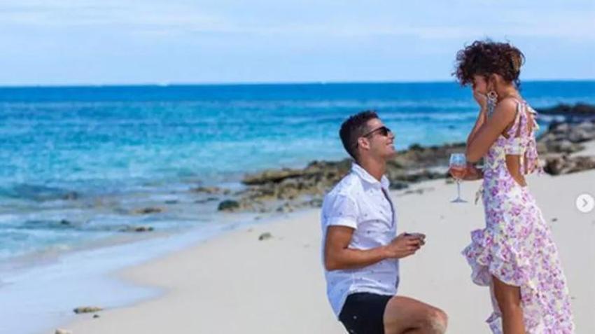 Sarah Hyland ve Wells Adams evlendi! Modern Family ekibi düğünde buluştu