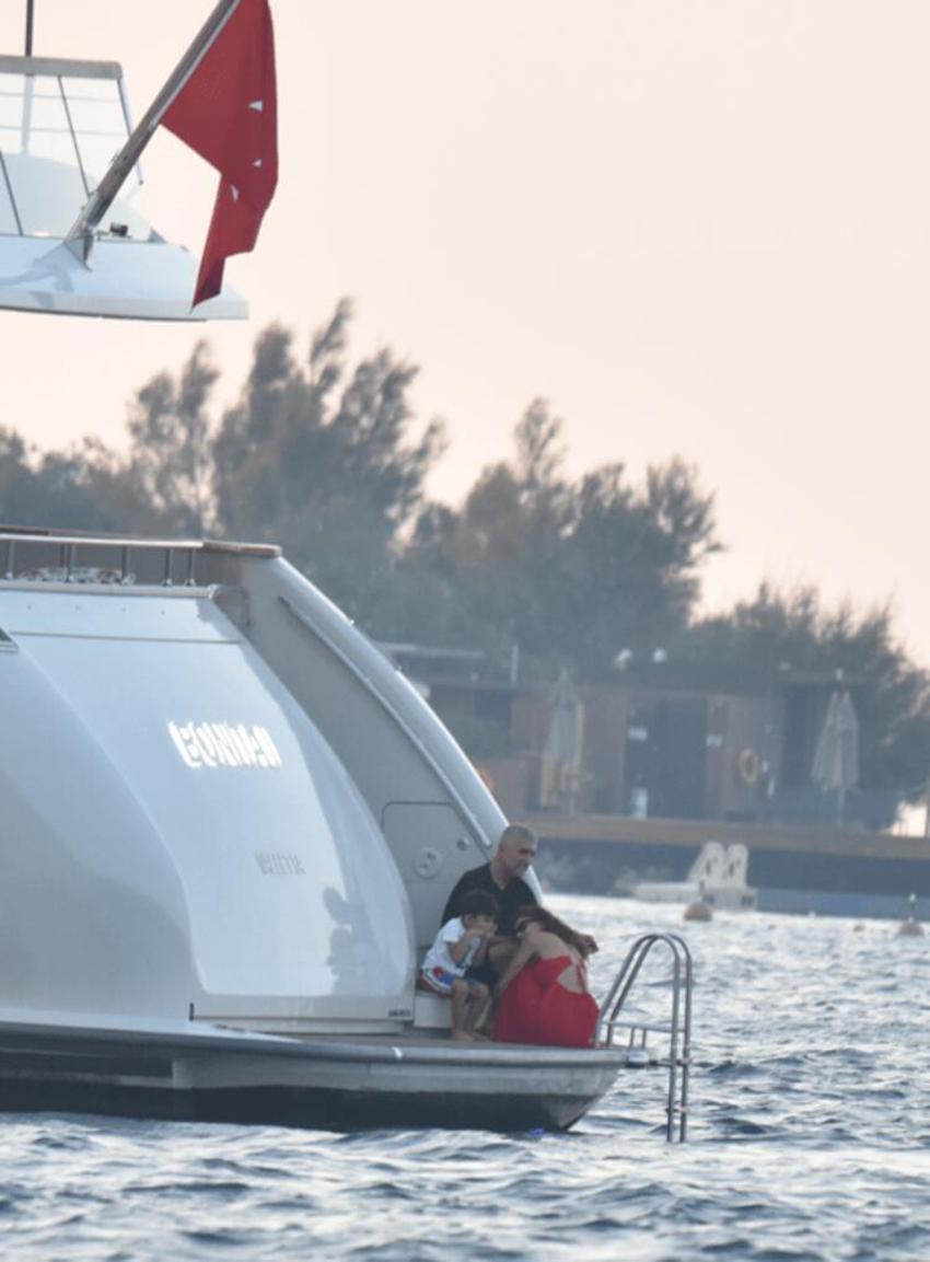 Özcan Deniz'den Samar Dadgar'a doğum günü sürprizi! 'İyi ki doğdun gamzesine yandığım'
