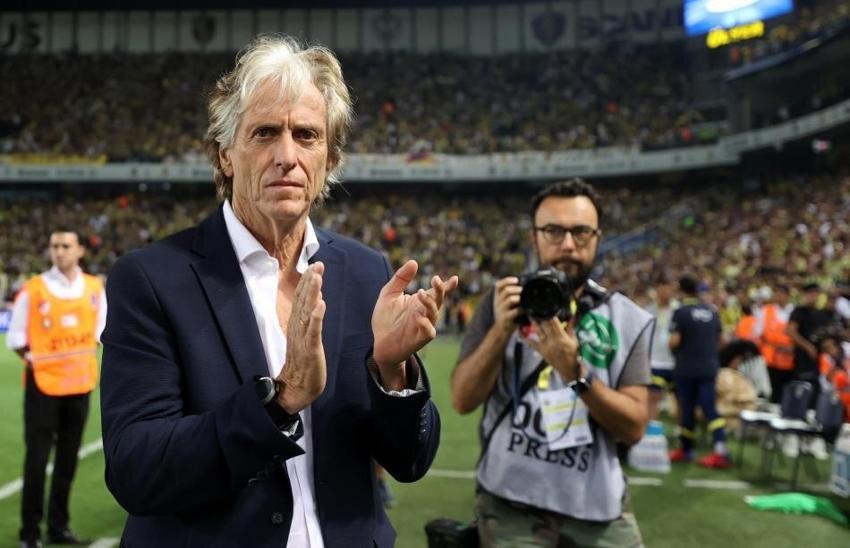 Jorge Jesus'a yaylım ateşi! 'Gözünün önündekini nasıl görmezsin? Resmen intihar gibi...'