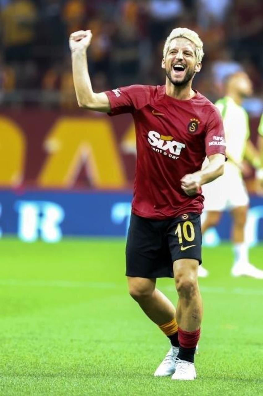 Galatasaray'ın 9.transferi! Van Aanholt Mertens'i bile çıldırtınca... 11 M.€'luk sok bek geliyor