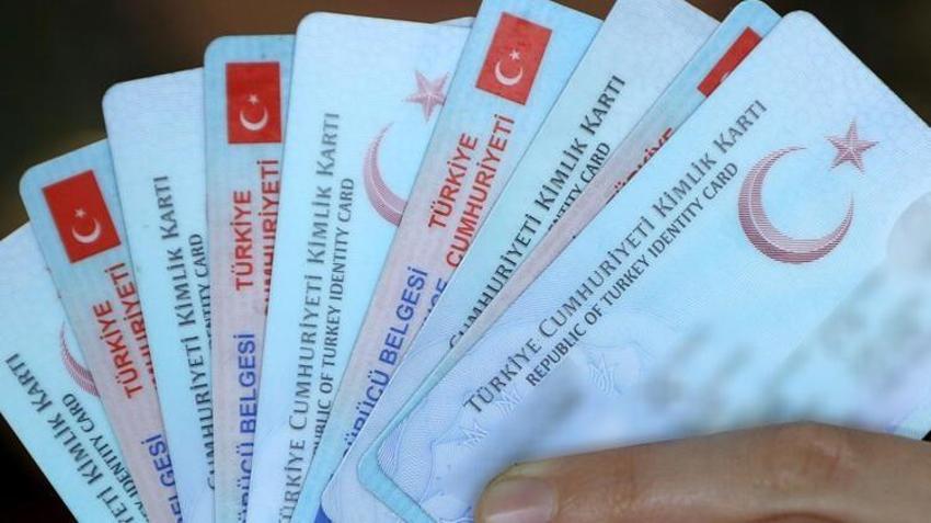 Kimlik ve ehliyette yeni gelişme! e-Devlet'ten yapılıyor, başvurular uzatıldı