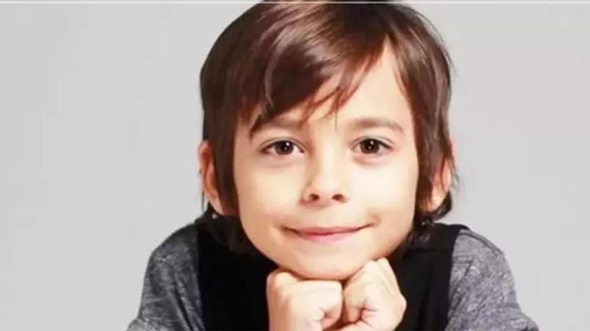 'Öyle Bir Geçer Zaman ki' dizisinin küçük Osman'ı Emir Berke Zincidi son pozuyla ilgi çekti! "Özledik seni"