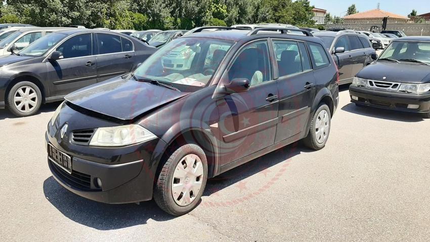 İkinci el araba almak isteyenlere güzel haber! Ucuz otomobiller satışa çıktı, 100 bin liraya bile var, işte son tarih