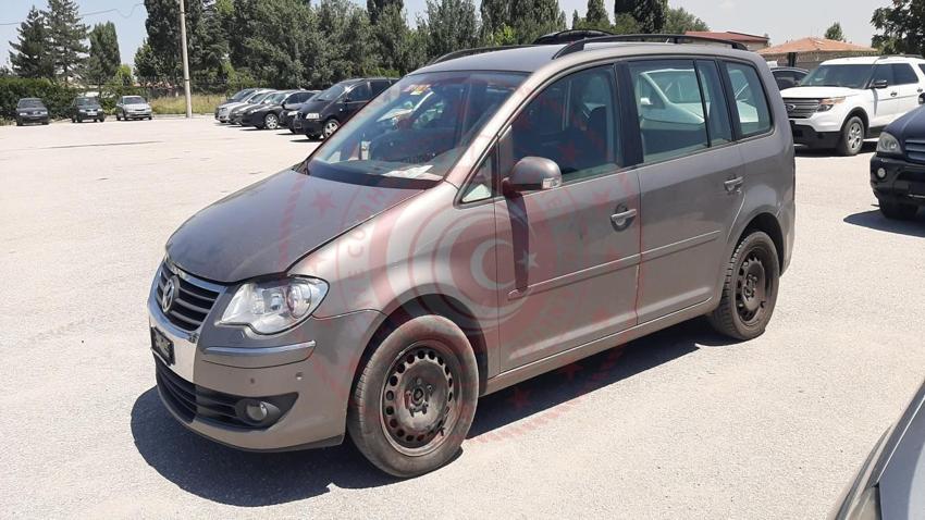 İkinci el araba almak isteyenlere güzel haber! Ucuz otomobiller satışa çıktı, 100 bin liraya bile var, işte son tarih
