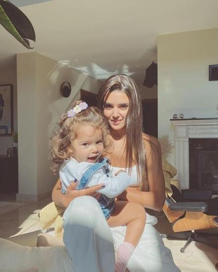 Hande Erçel tatil için kesenin ağzını açtı!