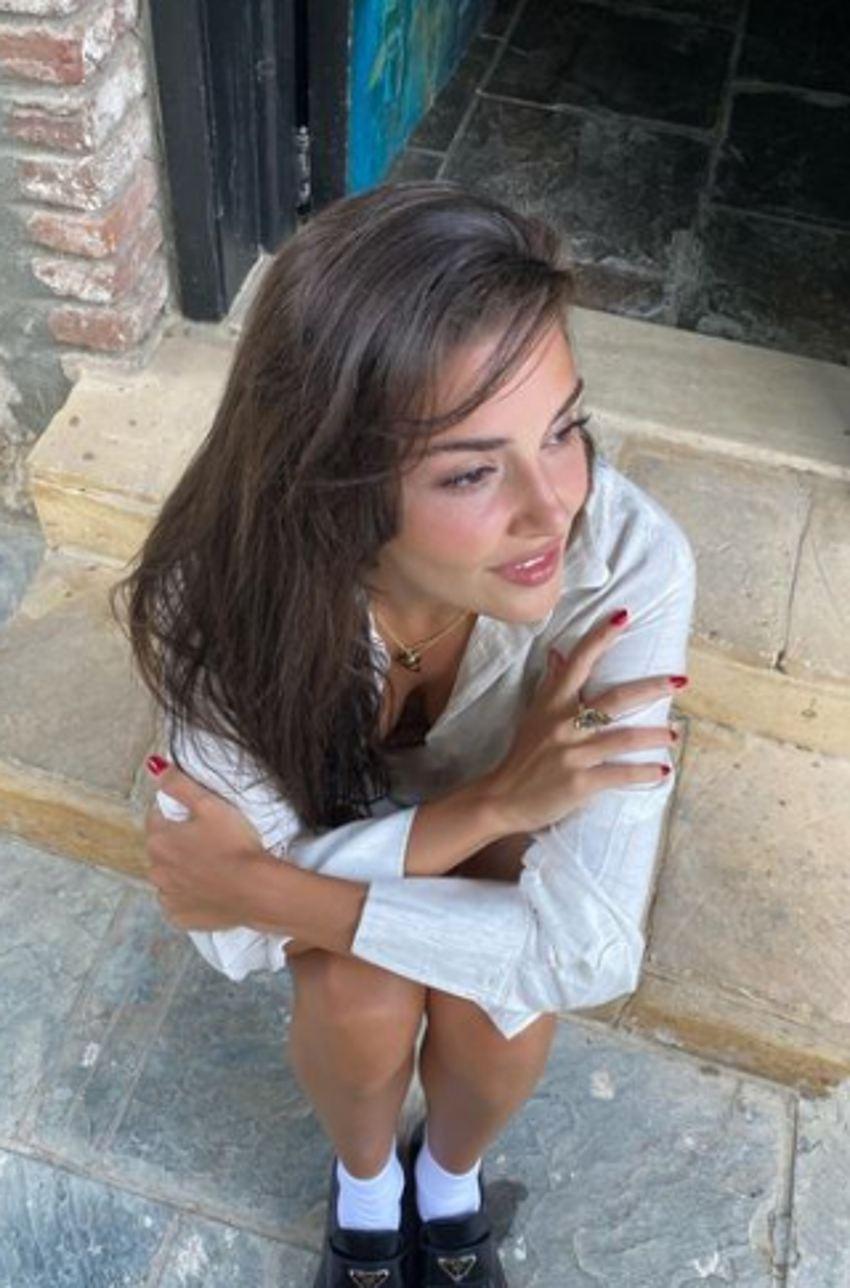 Hande Erçel tatil için kesenin ağzını açtı!
