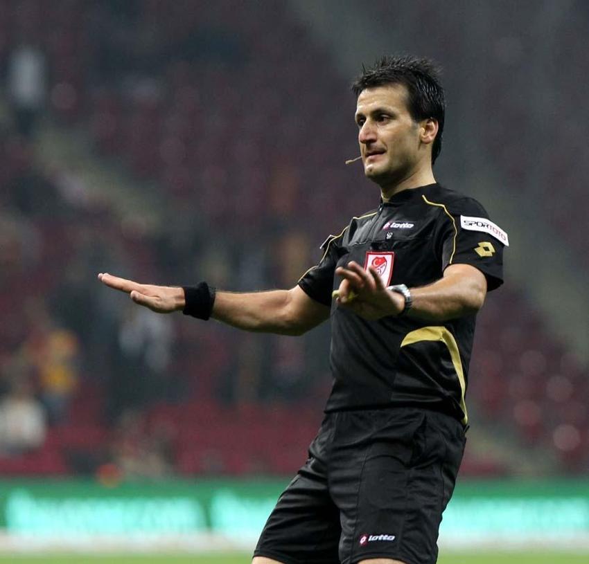Trabzonspor-Galatasaray maçının hakemi Ali Palabıyık oldu!