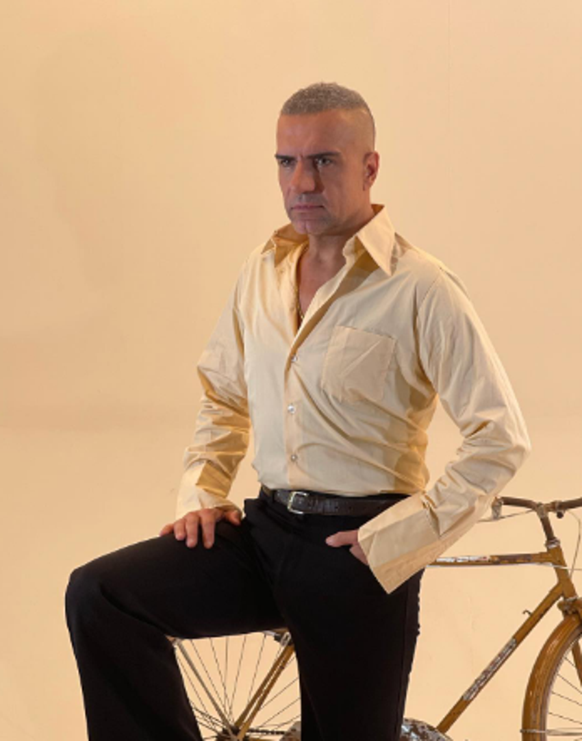 Berdan Mardini'den yeni imaj!  'Özcan Deniz'in ikizi'