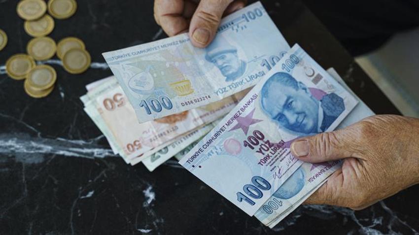 Emekliye 8 bin 500 liralık ek gelir! Hesaba yatıyor! Bankalar tek tek açıkladı! Emekliler akın etti