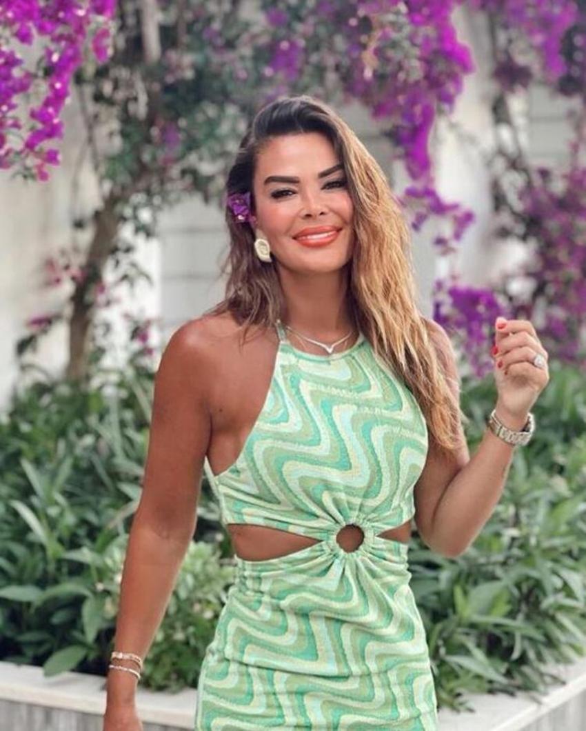 Özlem Yıldız'dan sürpriz doğum günü partisi sonrası samimi paylaşım! Kim der 41 yaşında...