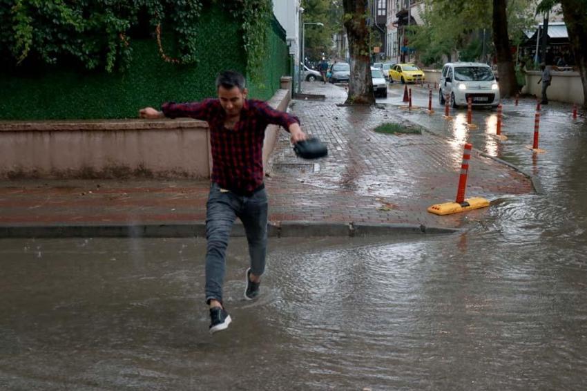 Meteoroloji son dakika il il uyardı! 5 günlük hava tahmin raporunu açıklandı: İstanbul ve birçok şehir için sağanak uyarısı geldi...