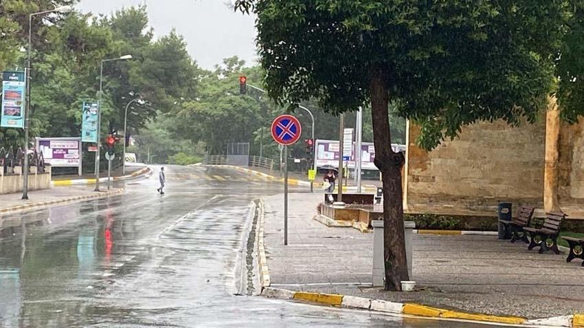 Meteoroloji son dakika il il uyardı! 5 günlük hava tahmin raporunu açıklandı: İstanbul ve birçok şehir için sağanak uyarısı geldi...
