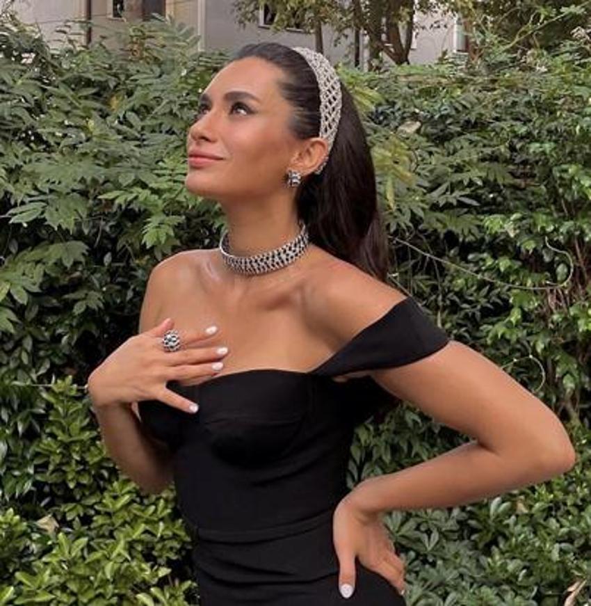 Demet Özdemir ile Oğuzhan Koç evlendi! Özdemir'in gelinlik modeli çok konuşuldu