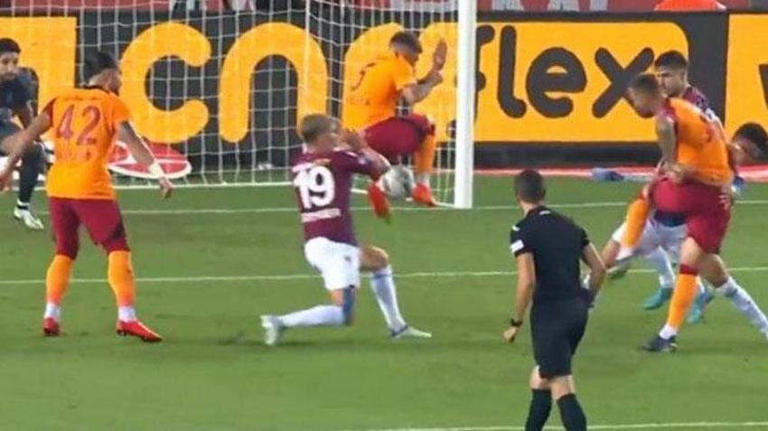 3 eski hakem de aynı kararı verdi! Seferovic'in vurduğu topta Larsen'in eline çarpan top...