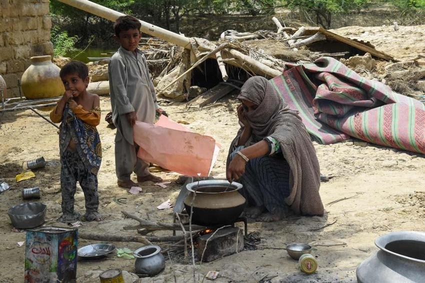 Pakistan'daki muson yağmurlar felaketi uzaydan görüntülendi! Binlerce can kaybı milyonlarca evsiz...